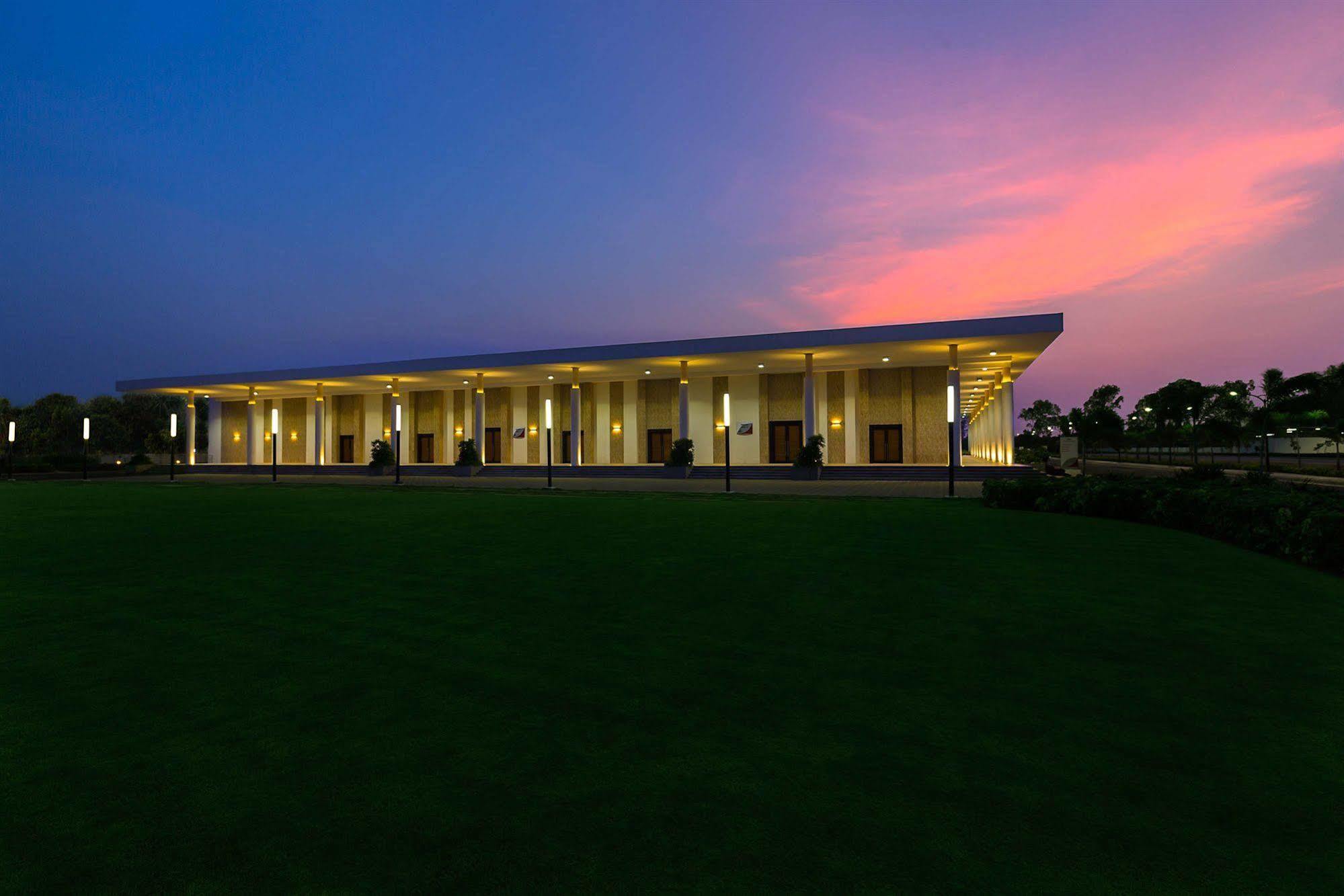 Confluence Banquets And Resort Mahabalipuram Εξωτερικό φωτογραφία